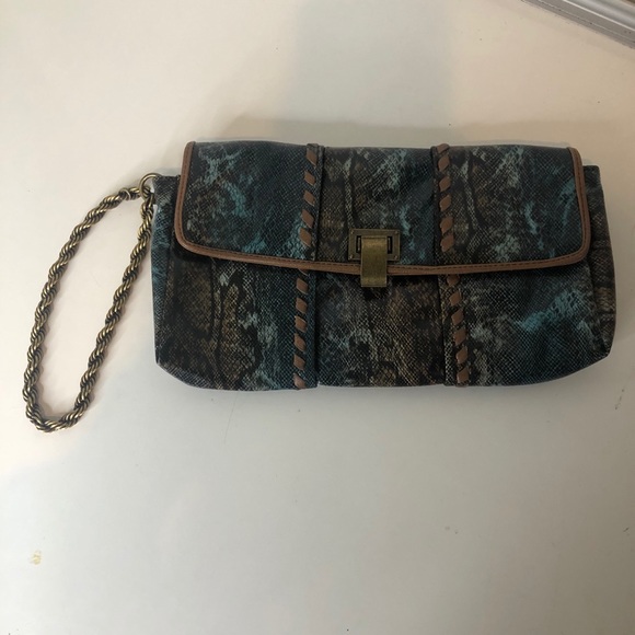 Jessica Simpson Handbags - Jessica Simpson Blue Snake Skin Print Wristlet